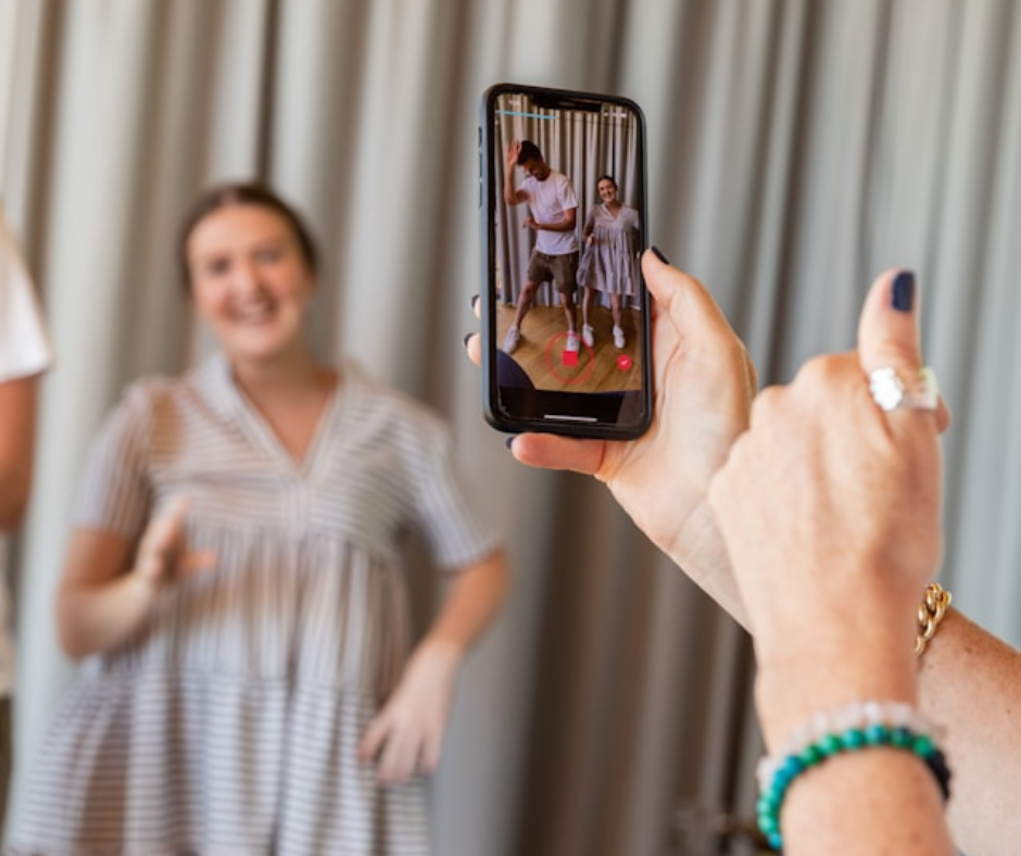 Vi elsker at hade influencere. Derfor rammer shitstorms oftere influencere end andre offentlige personer